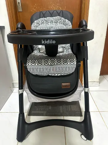 Feeding high chair