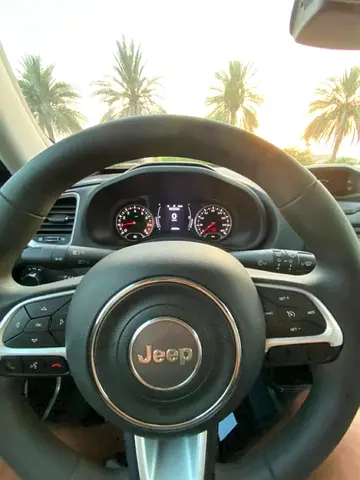 صورة 2 لـ 2019 JEEP RENEGADE