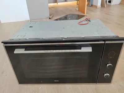 Built-in Teka Electric Oven - Never Used, Great Condition - 900mm wide