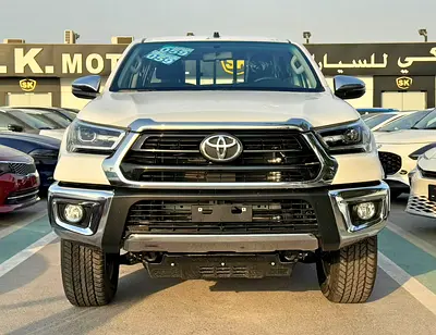 Toyota Hilux SR5 2025 GCC Specs