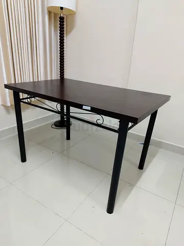 Clean and neat Dark brown wooden rectangular dining table with metal frame(120* 75)in good condition