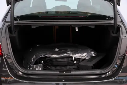 Mercedes-Benz E-Class E 200, миниатюра 18