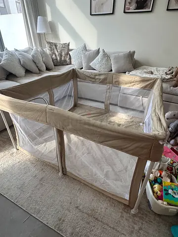 Baby playpen