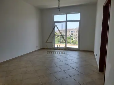 شقة مشرقة بغرفة نوم واحدة | شرفة | إطلالات على المنتزه والمدينة