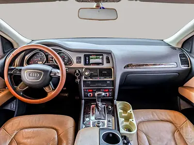 صورة 9 لـ 2015 AUDI Q7