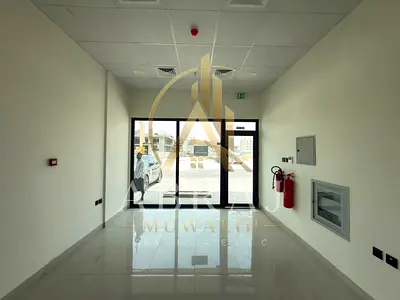 12 cheques payment Shop for Rent 250 sqft with bathroom in Aljada, Sharjah – Prime Commercial Space