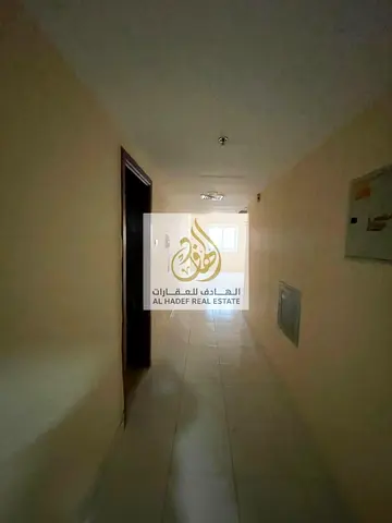 استديو مساحه كبيره مع خزائن فى الراشديه 3 خلف جراند مول