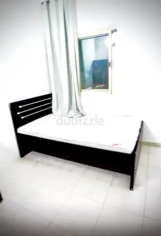 Window partition room for rent at Al Nahdha - Dubai sharjah border