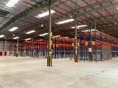 Best Priced | Logistics Warehouse | with Racking