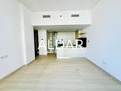 Pool View | Fitted Kitchen | Spacious | Vacant