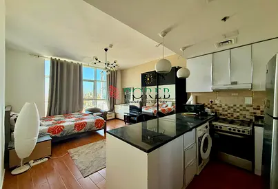 Fully furnished | Floor to ceiling windows