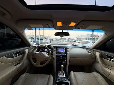 2017 Infiniti QX70 — фото 8