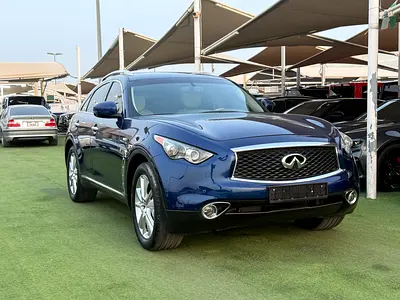 Infiniti QX70 Sport Luxury Plus 2017 - American Specs - Excellent Condition-2