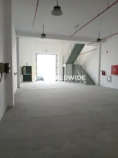OFFER OFFER OFFER / 1,400 SQ FT Warehouse With 3 Phase Electricity Ready to Move in Jurf Industrial