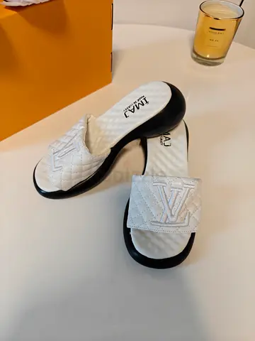 New White Quilted Designer-Style Slide Sandals, Size 38