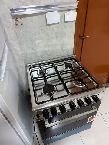 Gas cooker for sale