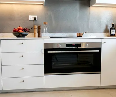 Bosch 90cm Built-In Full Electric Oven – Like New Condition