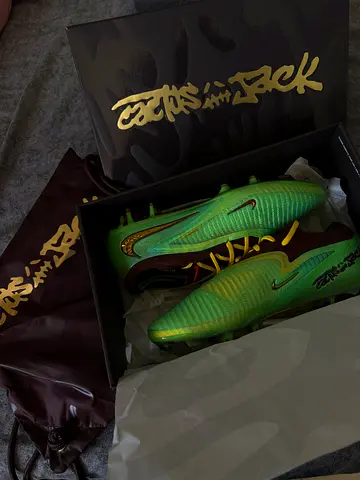 Nike Phantom GX Elite FG SE Football Boots - Size 9.5 UK (Box shown)