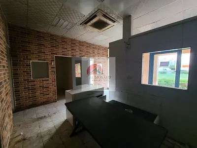 FRONT FACING SHOP BACKSIDE MASJEED INSIDE ALSO CABIN AND PARTITION GOOD FOR OFFICE AND SALON