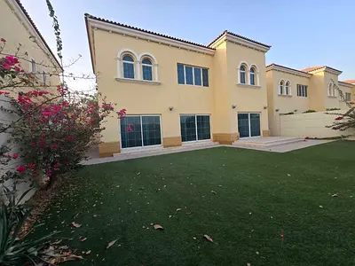 Well Maintained I Spacious I Lush Green Garden