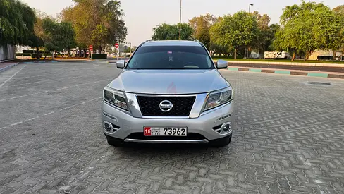 Nissan Pathfinder SL 2016 - GCC Specs - Family SUV