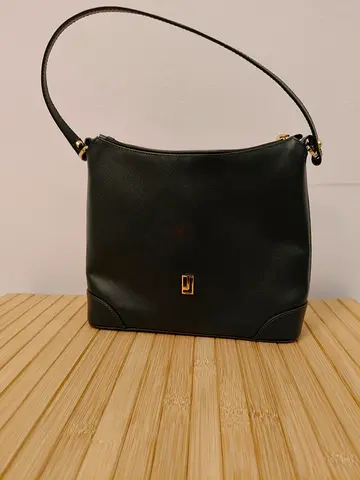 Jafferjees original ladies handbag, un-used (un-wanted gift)