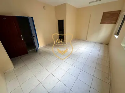 Spacious Family Studio | Near Rolla Bus Terminal | Separate Kitchen