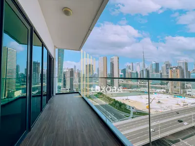 Stunning Burj Khalifa View | Bright 1 BR | Ready to Move
