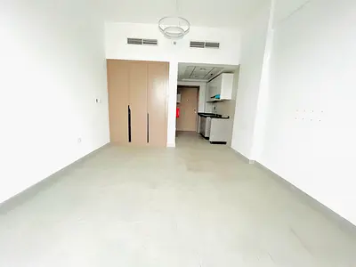 Spacious House Studio// With All Amenities Free Big Size fully Family Building