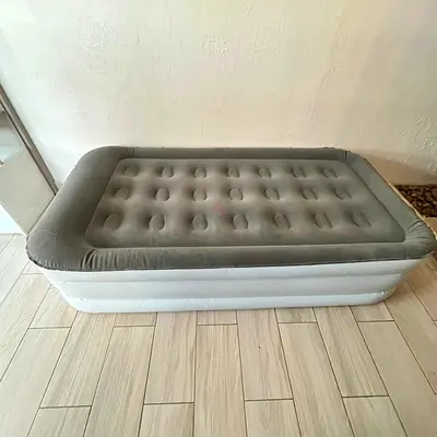 Comfortable Single Size self- Inflatable Air Bed by INTEX