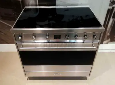 Smeg Stainless Steel induction Cooktop Range with Oven 90x60cm