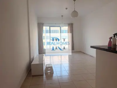 Spacious with Low Rent Apartment Ready For Move in