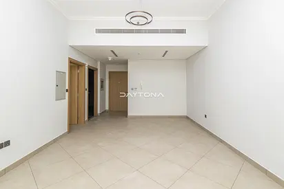 SPACIOUS 1 BR | 2 BATHS | CLOSED KITCHEN | MODERN INTERIOR