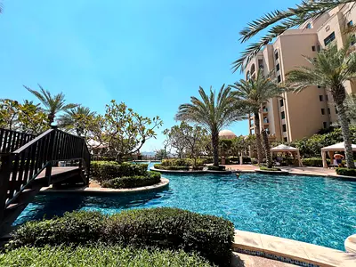 1BR Luxury Apartment in Fairmont North | Palm Jumeirah