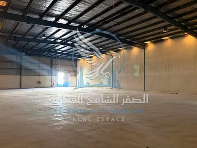 مستودع مميز  للإيجار بالصناعية 12 مساحة 10000 قدم