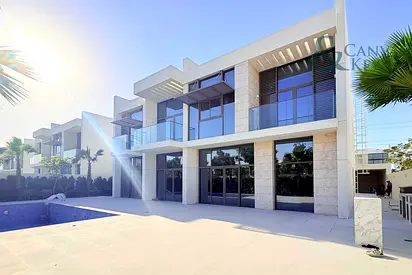 BURJ KHALIFA VIEWS | LUXURY VILLA | EXTENSIVE GLAZINF & HIGH CELLINGS