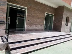 Bright 1 BR Apartment | Prime Location | Talal Residence