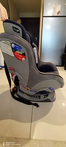 Graco 2-in-1 Convertible Car Seat (Rear & Forward Facing) - Good Condition