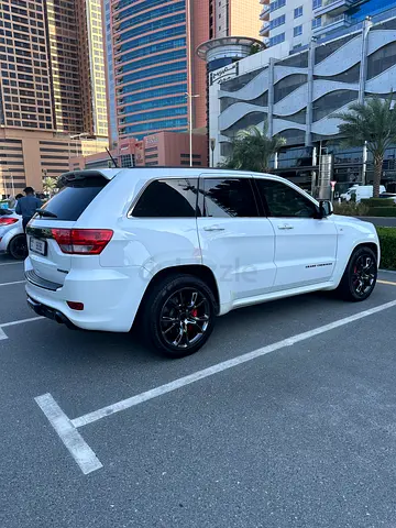 Jeep Grand Cherokee SRT 2013 GCC Specs