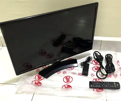 LG 24-inch LED TV — Excellent condition