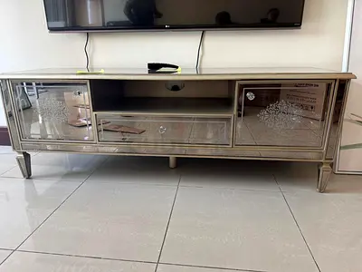 Silver mirrored TV cabinet / media console in good condition. Bought for 2500