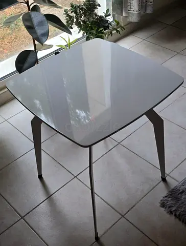 Home centre Olsen Side table