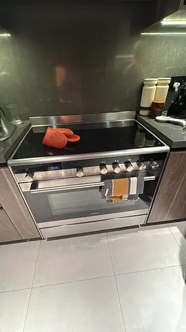 Free delivery Siemens iQ500 Electric ceramic cooker with dual fan 90x60 cm