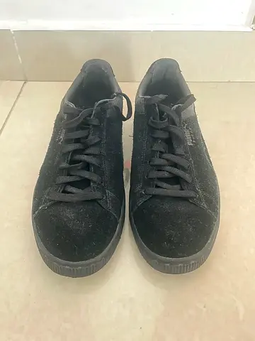 Black Puma Shoes (Original / Like New)
