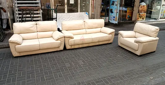 Sofa Italian Leather 6 Seater
