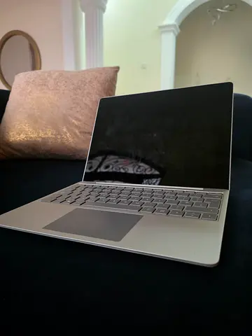 Microsof surface go laptop