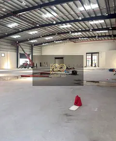 230V electricity, suitable for heavy industrial activities, workshops, and factories. Prime location