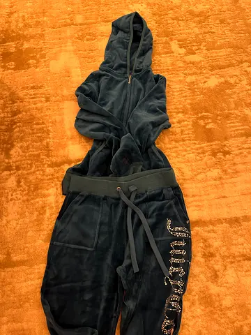 2004 vintage juicy couture tracksuit M