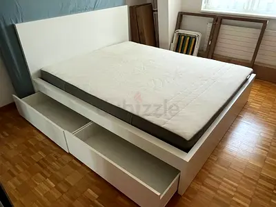 IKEA king size storage bed frame with IKEA mattress*180x200cm