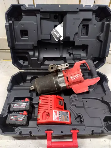 MILWAUKEE HIGH TORQUE IMPACT WRENCH 18V B.L 1 INCH